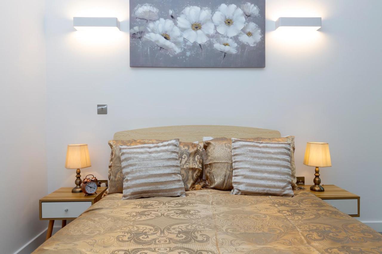 The Atrium Daire Milton Keynes Dış mekan fotoğraf